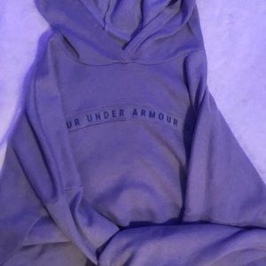 Woman’s underarmour Large crop top hoodie